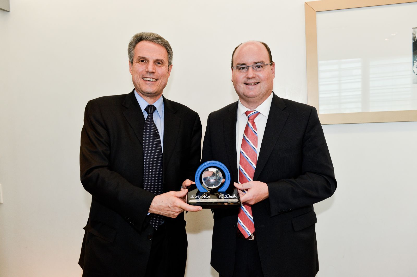 意法半导体(ST)与奥迪携手共同推进汽车半导体