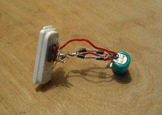 自制手摇发电手电筒