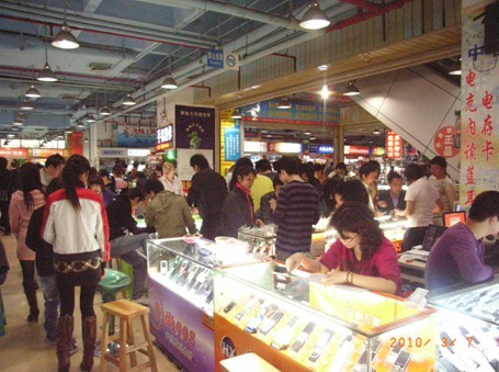 手机批发市场扩建 将成深圳西部手机交易中心