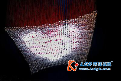 动态展示的LED水晶吊灯
