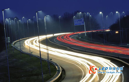 世界首条LED照明公路在荷兰诞生