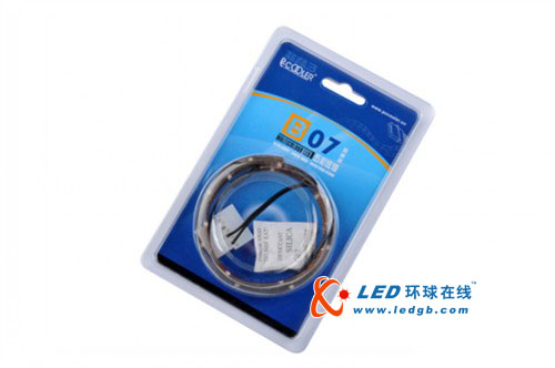 五彩LED灯上市 超频三DIY配件新成员