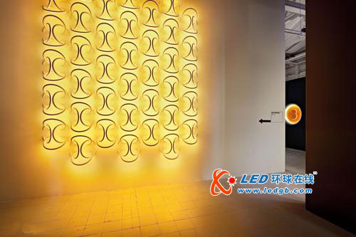 flos和ron gilad光环LED灯具设计