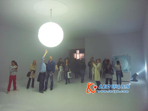 冰雕玉砌的LED水晶吊灯