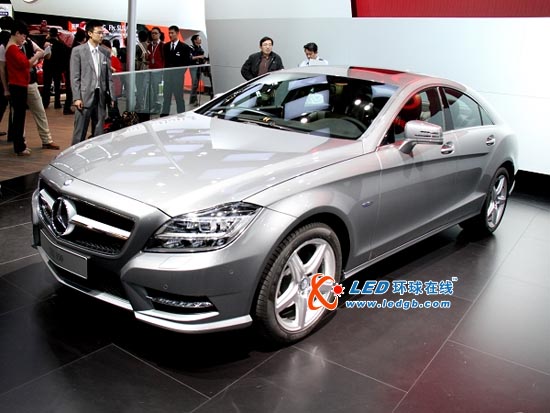 上海车展技术PK:LED车灯 vs 氙气灯