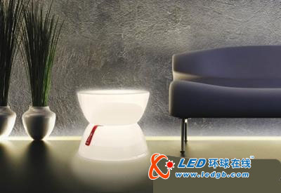 如此多彩的LED发光茶几