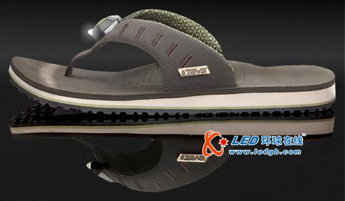 LED灯发光人字拖