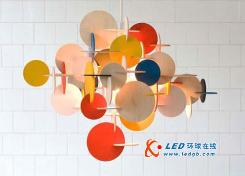 七彩积木吊灯 让家居生活五彩斑斓