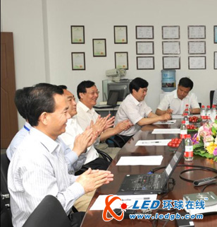 中科院院士周光召视察炬光科技