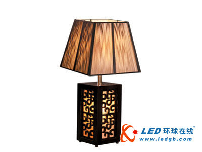 中式韵味 不同元素台灯演绎卧室风