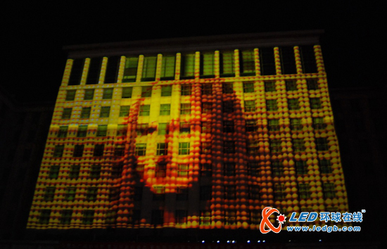 清华百年校庆晚会 巴可助力主楼投影3D秀