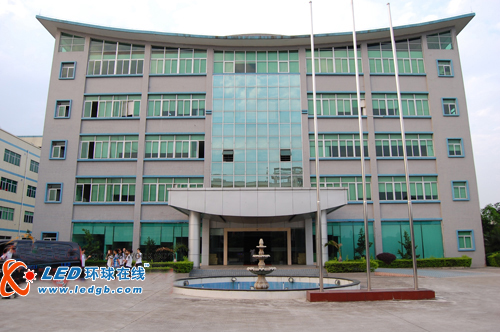 上市首发日探鸿利光电：锋芒内敛 大巧不工