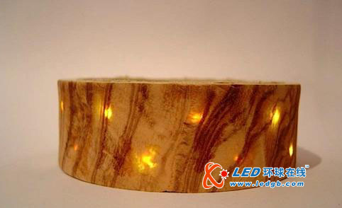 木制的LED发光手镯 
