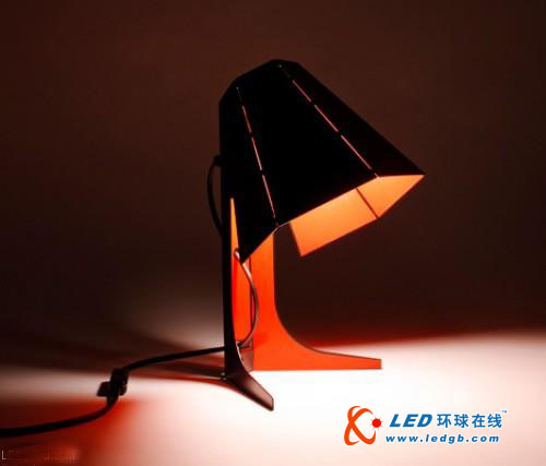 灯中钢铁侠  全金属LED台灯