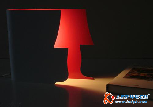 书中还有光和影 意大利剪影LED台灯