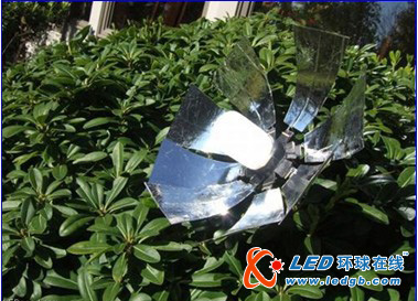 创意灯具：庭院中自动开花的太阳能LED灯