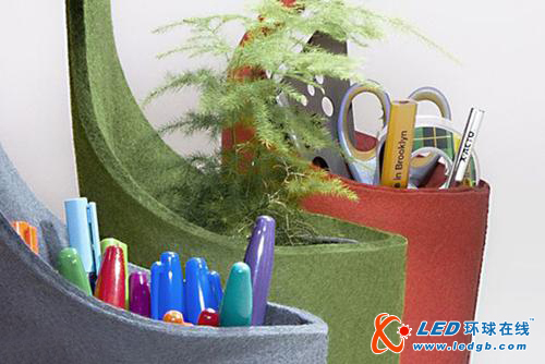 给室内植物带来阳光的LED台灯