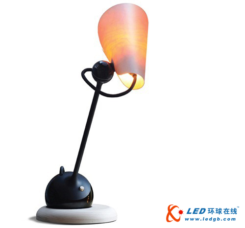 多动的俏皮LED台灯