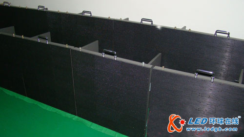 中祥创新陈功：超薄 节能 稳定引导LED屏新潮流