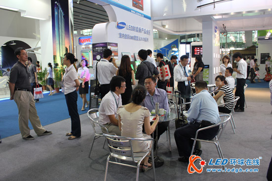 雷曼光电新产品重磅出击 华丽亮相2011广州国际照明展