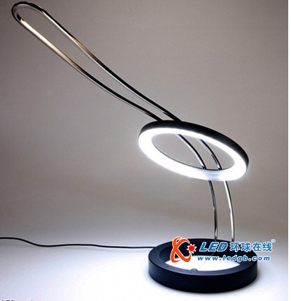 滑动的磁力悬浮LED台灯