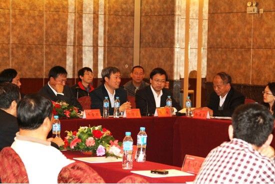 2011内蒙古城市道路照明协会年会暨中国城市照明主题会议——灯光与城市发展