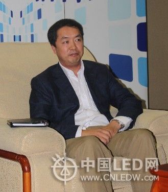 蓝光集团董事长_蓝光集团杨铿老婆照片(3)