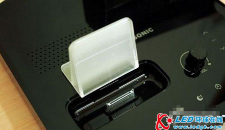 iPhone4S多功能智能台灯(图)
