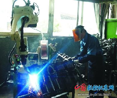 力霸皇抓装备提升促企业升级