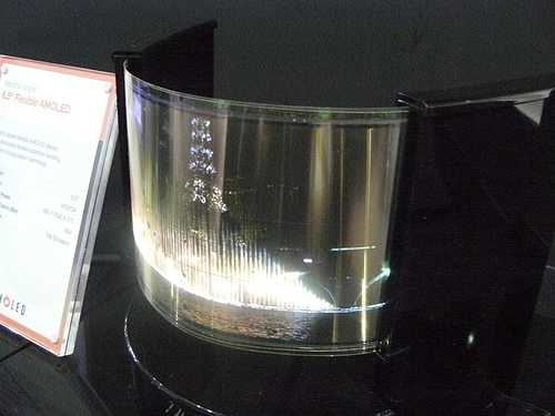 三星展示6.5英寸柔性OLED显示屏-技术资讯-华强电子网