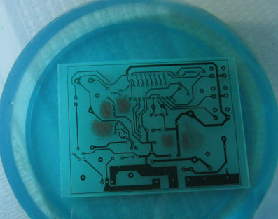 自制感光电路板制作PCB的过程(5)