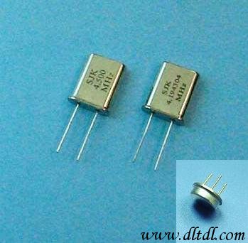 石英晶振有时候为什么会有三个脚的原因(三脚