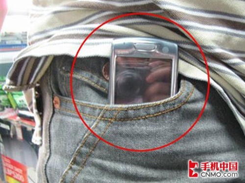 手机放哪儿最安全?电池爆炸真可怕